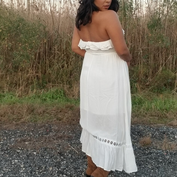 DOVES AND ROSES WHITE RUFFLE SMOCKED MIDI DRESS - Picture 5 of 16